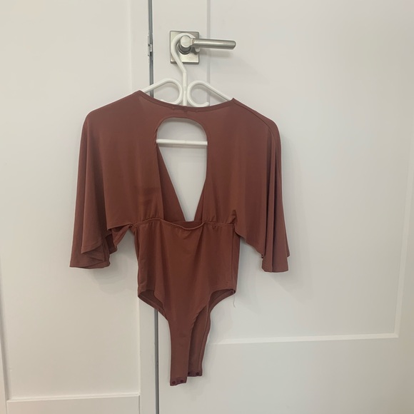 TWO SEXY CUT OUT FLARE SLEEVE BODYSUITS - Picture 8 of 8